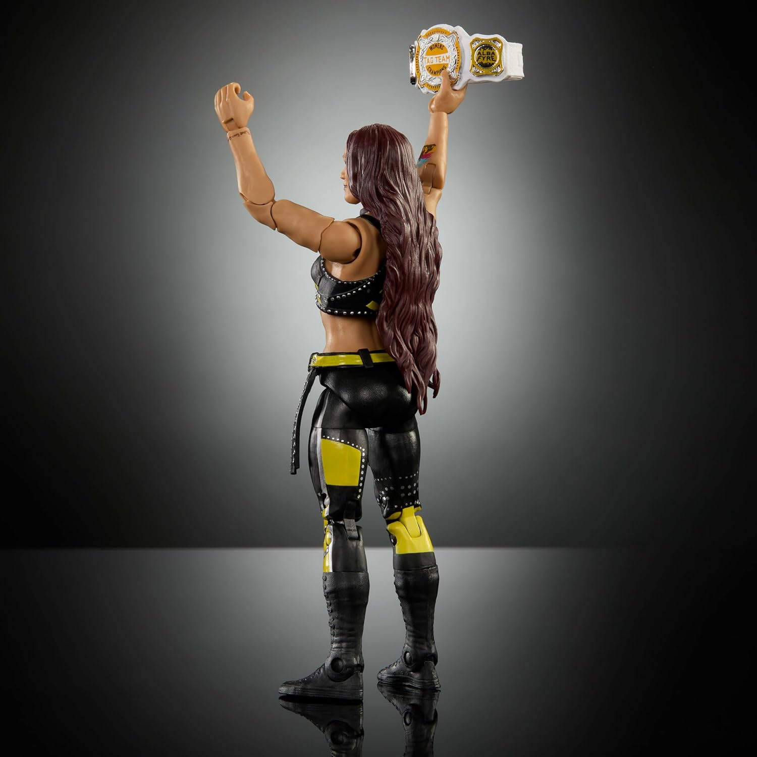 Mattel WWE Elite Action Figure & Accessories, Series #121 Set, 6-inch Collectible Alba Fyre with 25 Articulation Points & Swappable Hands